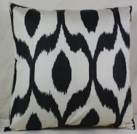 i4 - Handmade Ikat Pillow Cover