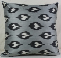 i28 Handmade ikat pillow cover