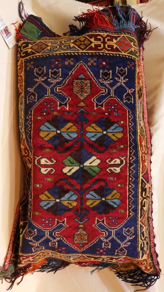 R8390 Afghan Carpet Floor Cushion Cover