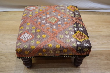 R7034 Decorative Rug Store Kilim Stool