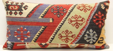 D92 Kilim Pillow Cover