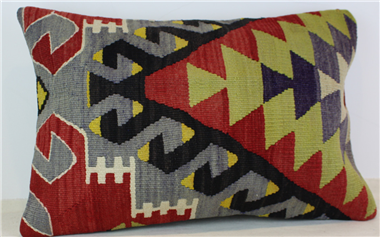 D318 Kilim Pillow Cover