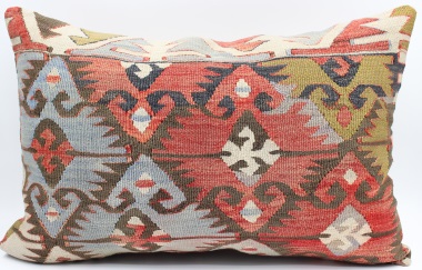 D331 Kilim Pillow Cover