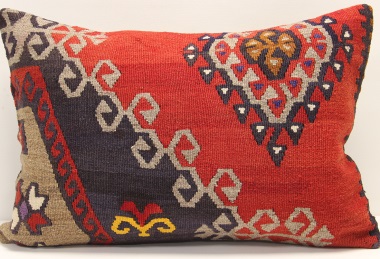 D333 Kilim Pillow Cover