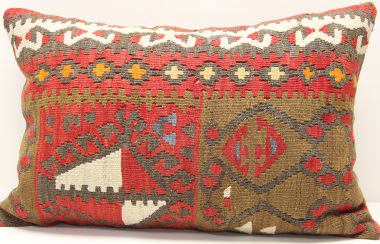 D338 Kilim Pillow Cover