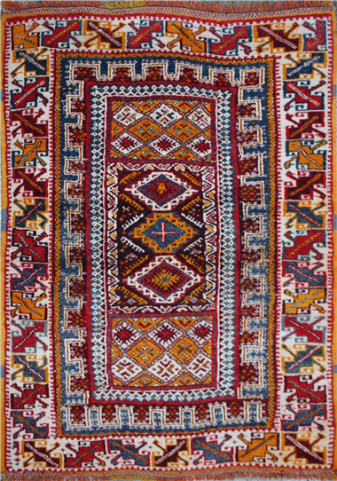 Beautiful Moroccan Rug R1181