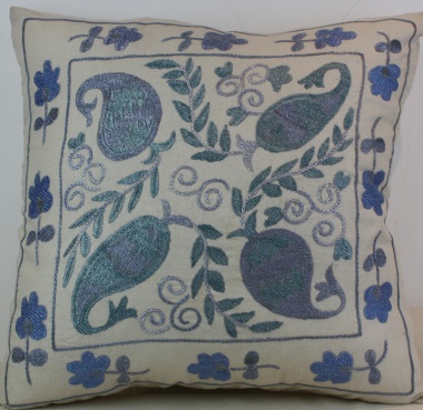 C59 Silk Suzani Cushion Cover