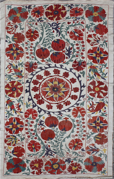 R6461 silk suzani wall hanging